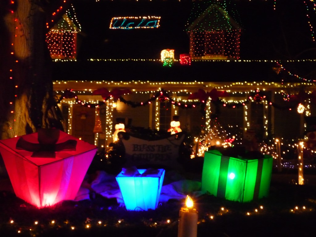 Los Angeles Christmas - Candy Cane Lane Los Angeles Christmas - Candy Cane Lane